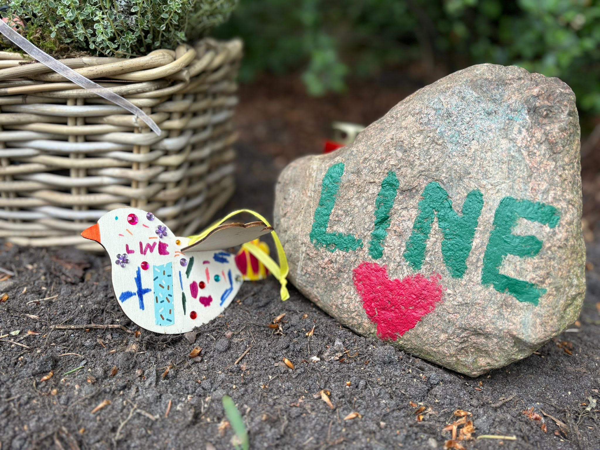 Am 03.05.2024 fand Lines Abschiedsfeier in der Kapelle des Waldfriedhofs Friedrichsgabe statt. Hier findet ihr eine kleine Rückschau mit Fotos und den Redebeiträgen.
